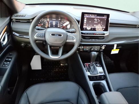New 2026 Jeep Compass Latitude AWD/4WD image 14