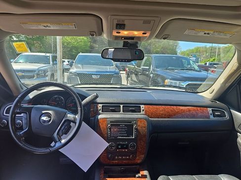 Used 2008 Chevrolet Avalanche LTZ w/ LTZ Preferred Equipment Group image 8