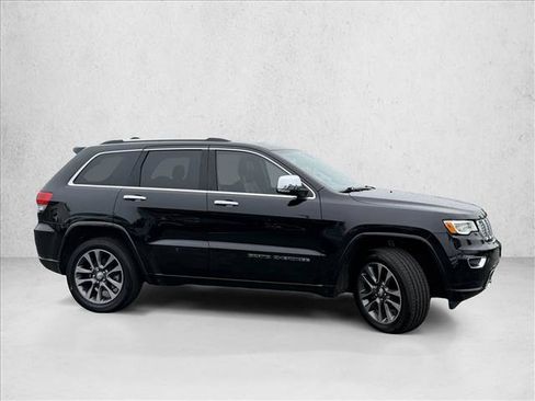 Used 2017 Jeep Grand Cherokee Overland AWD/4WD image 4