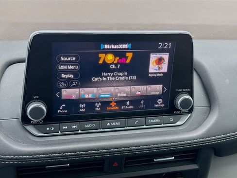 Used 2023 Nissan Rogue S FWD image 11