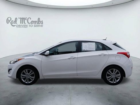 Used 2015 Hyundai Elantra GT FWD image 2