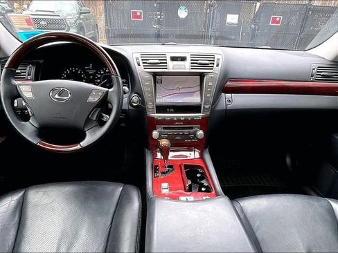 Used 2011 Lexus LS 460 AWD w/ Luxury Value Edition image 16