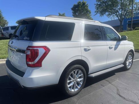 Used 2021 Ford Expedition XLT RWD image 4