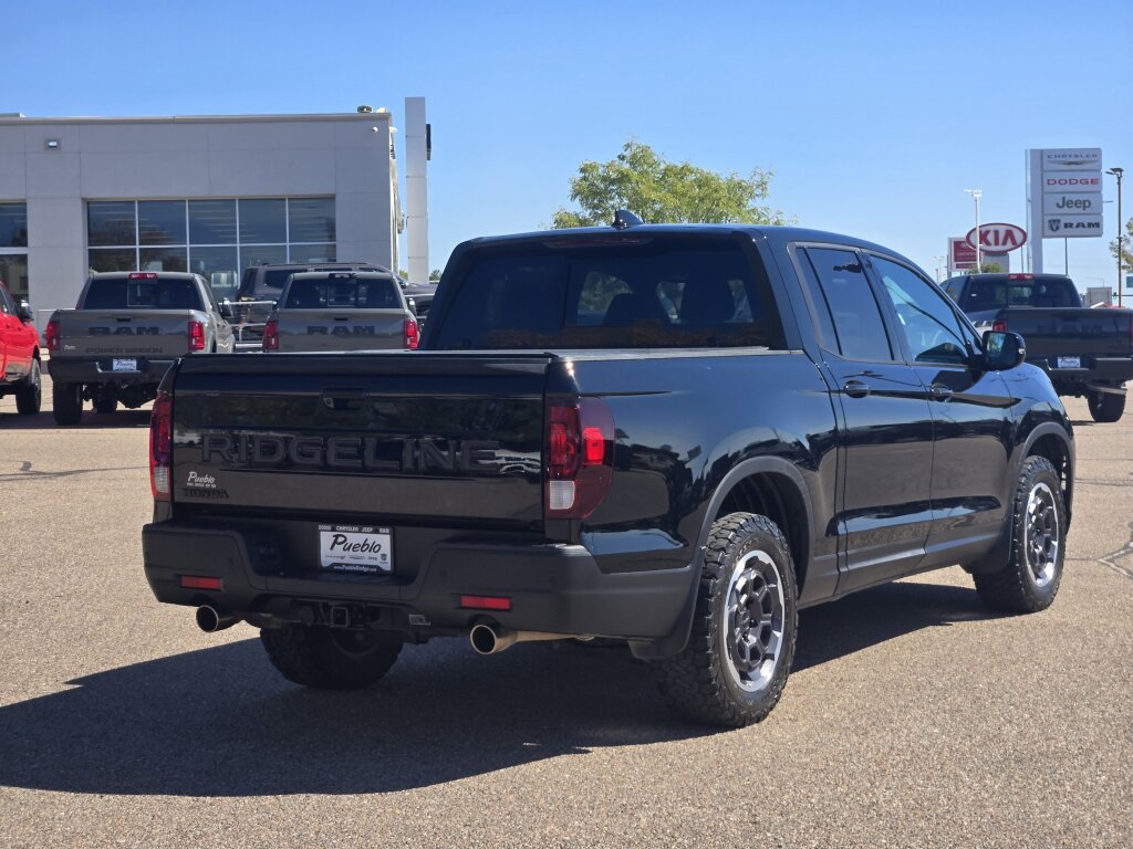 Used 2024 Honda Ridgeline Black Edition image 3