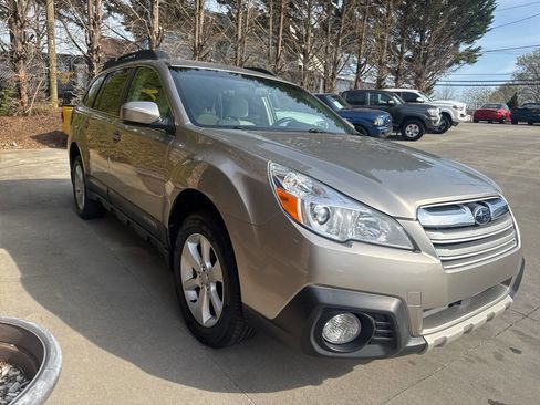 Used 2014 Subaru Outback 2.5i Premium w/ Popular Package #1B image 7