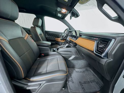 Used 2023 GMC Canyon AT4 image 28