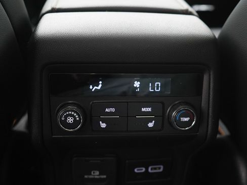Used 2023 GMC Acadia AT4 w/ Technology Package AWD/4WD image 20