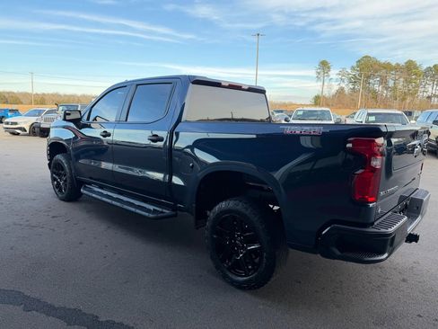 Used 2022 Chevrolet Silverado 1500 Custom Trail Boss AWD/4WD image 3