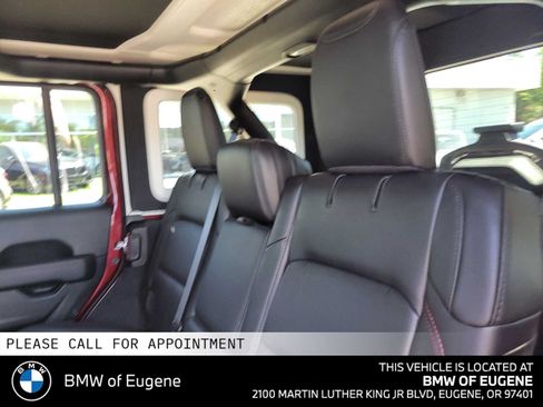 Used 2021 Jeep Wrangler Unlimited Rubicon AWD/4WD image 19