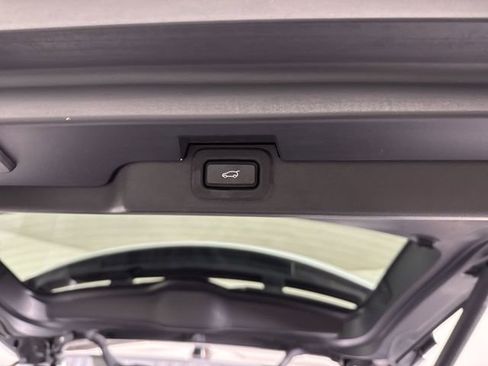 Used 2022 Land Rover Discovery HSE R-Dynamic image 26