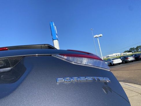 Used 2022 Subaru Forester Premium AWD/4WD image 52