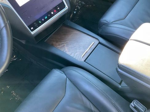 Used 2017 Tesla Model X 75D image 49