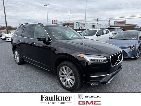 Used 2017 Volvo XC90 T6 Momentum w/ Vision Package image 1