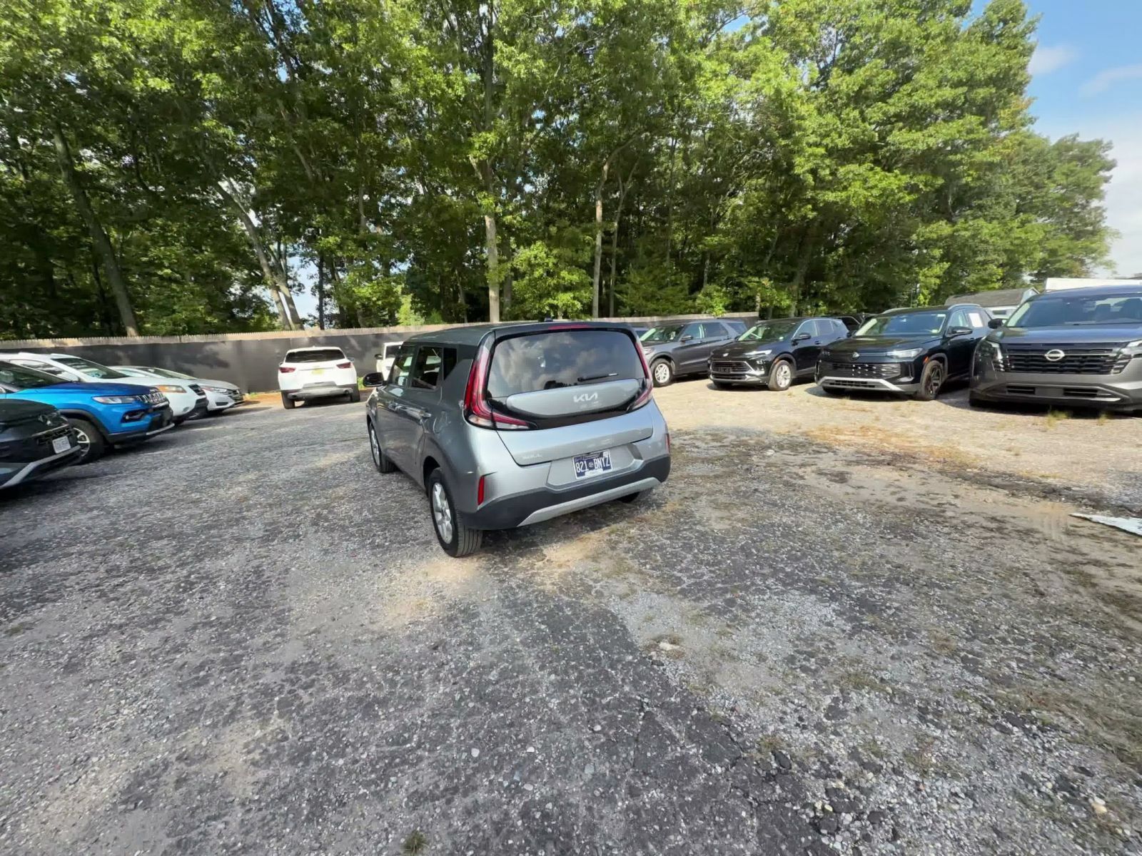 Used 2025 Kia Soul LX w/ LX Technology Package FWD image 9