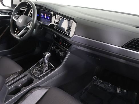 Used 2024 Volkswagen Jetta SE image 25
