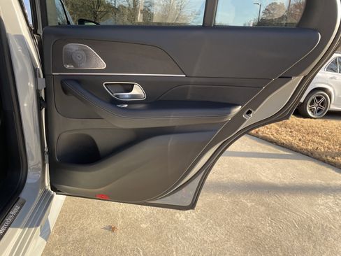 Certified 2025 Mercedes-Benz GLE 450 4MATIC image 43