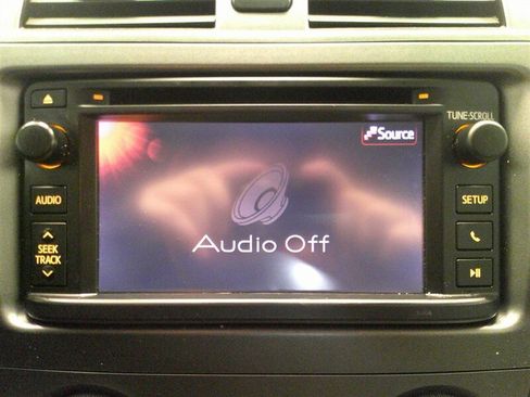 Used 2013 Toyota Corolla LE image 11