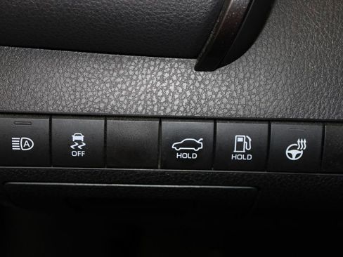 Used 2021 Toyota Camry SE image 21