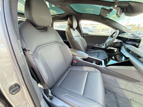 Used 2024 Lucid Air Touring image 25