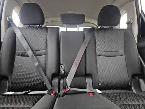 Used 2019 Nissan Rogue SV FWD image 13