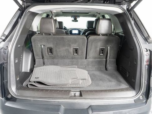 Used 2020 Chevrolet Traverse RS AWD/4WD image 30