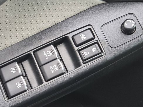 Used 2017 Subaru Forester 2.5i Limited w/ Protection Package #2 image 31