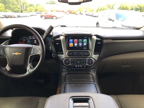 Used 2017 Chevrolet Tahoe Premier AWD/4WD image 17