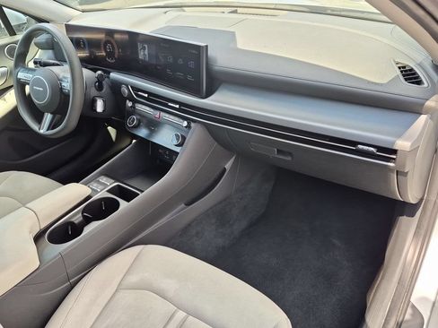 Used 2025 Hyundai Sonata SEL FWD image 32