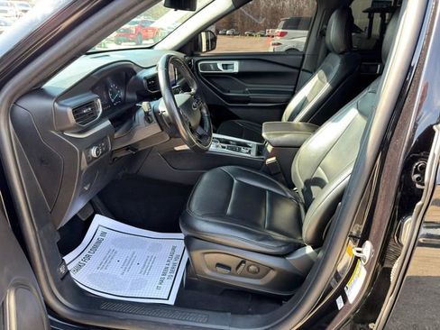 Used 2020 Ford Explorer XLT w/ Equipment Group 202A image 14