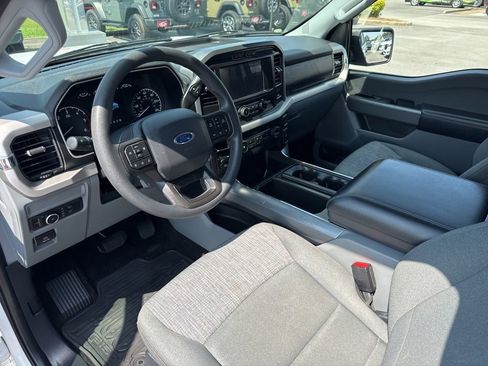 Used 2021 Ford F150 XLT image 33