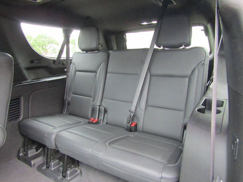 Used 2021 GMC Yukon XL Denali w/ Denali Premium Package AWD/4WD image 11