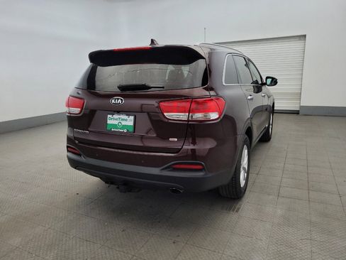 Used 2017 Kia Sorento AWD w/ LX Convenience Package image 7