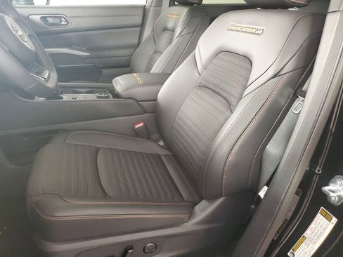 New 2025 Nissan Pathfinder Rock Creek image 12