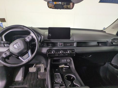 Certified 2024 Honda Pilot Elite image 16