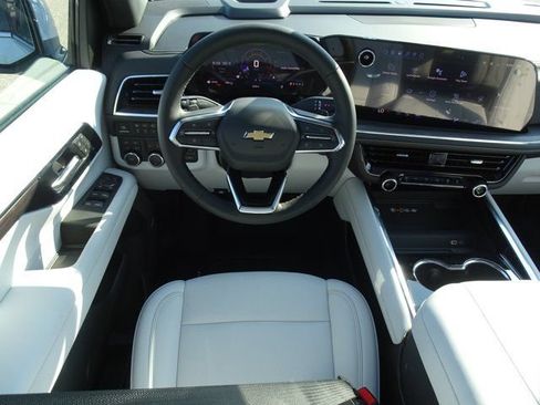 New 2026 Chevrolet Tahoe Premier w/ Sun And Tow Package AWD/4WD image 8