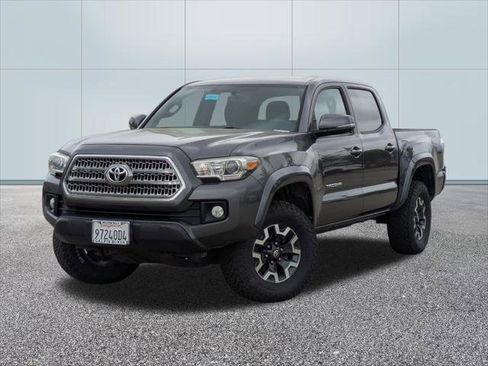 Used 2016 Toyota Tacoma TRD Off-Road image 1