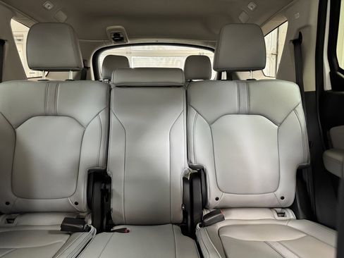 New 2025 Honda Pilot EX-L image 14