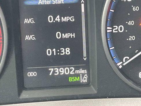 Used 2018 Toyota RAV4 XLE w/ Plus Extra Value Package AWD/4WD image 28