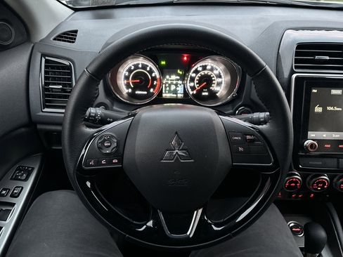 Used 2025 Mitsubishi Outlander Sport SE image 18