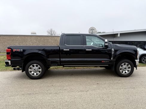 Used 2024 Ford F250 Lariat w/ Chrome Package image 7
