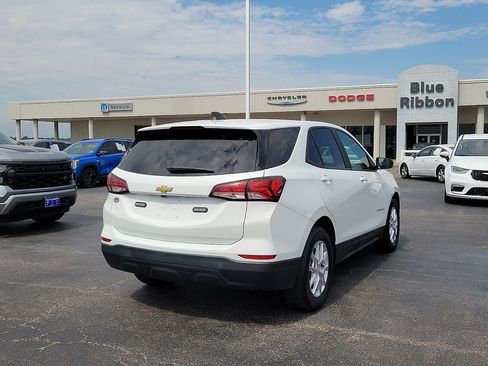 Used 2022 Chevrolet Equinox LS w/ LS Convenience Package FWD image 5