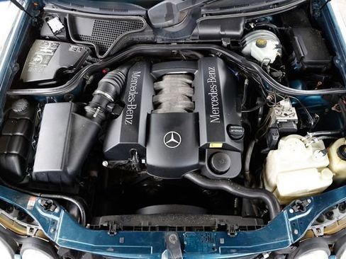 Used 1999 Mercedes-Benz E 320 4MATIC Wagon image 43