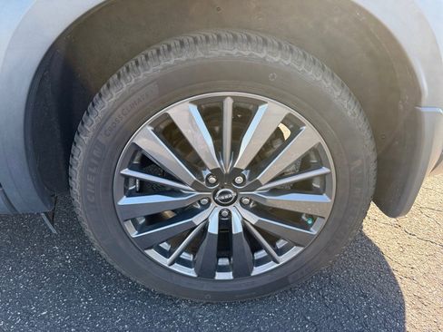 Used 2022 Nissan Pathfinder SL w/ SL Premium Package image 26