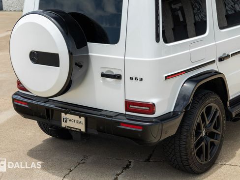 Used 2026 Mercedes-Benz G 63 AMG 4MATIC w/ AMG Performance Package image 16