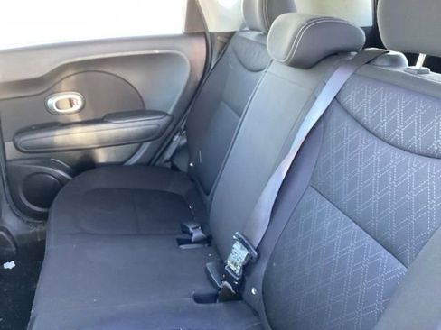Used 2016 Kia Soul FWD image 16