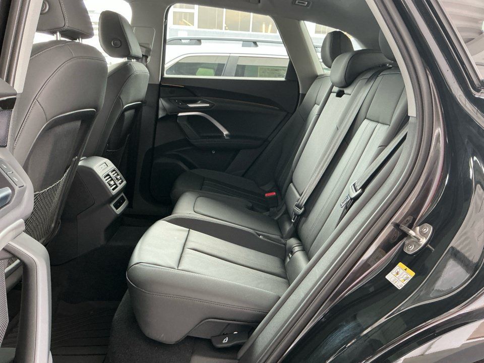 Certified 2025 Audi Q5 Premium w/ Convenience Package AWD/4WD image 33