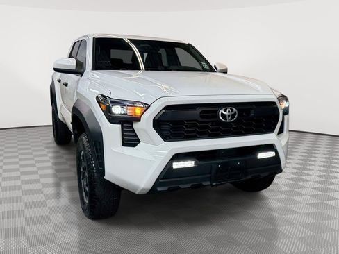 Used 2024 Toyota Tacoma TRD Off-Road AWD/4WD image 2