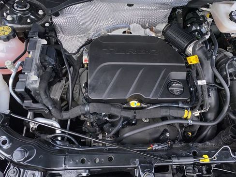 Used 2025 Buick Encore GX Preferred w/ Comfort Package FWD image 21