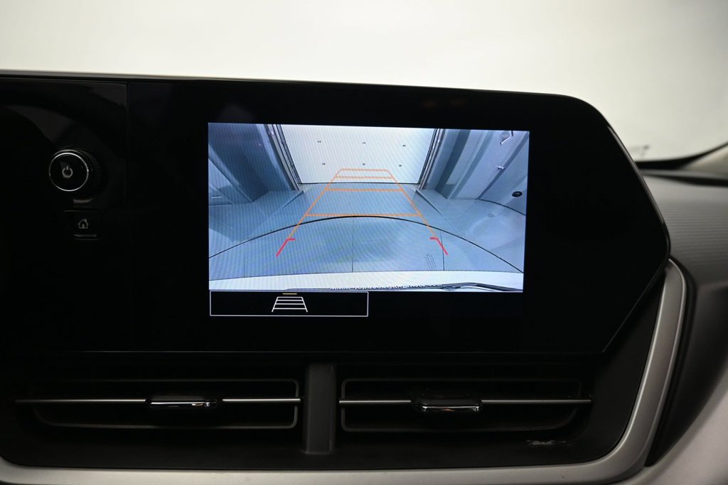 Used 2024 Chevrolet Trax LS FWD image 18