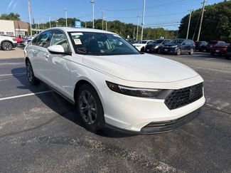 Used 2023 Honda Accord EX video 1
